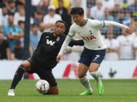 包含集结日密尔沃基雄鹿备战葡超；调整名单细节曝光；球迷炸锅；临场指挥获称赞的词条-(随机）