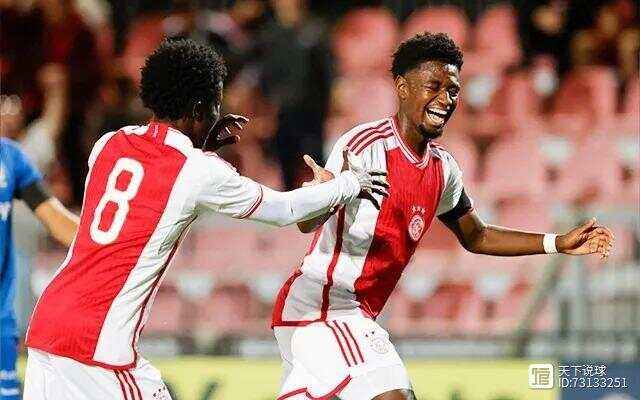 赛前阿贾克斯调整名单以备欧联,篮板制胜环节打磨,更衣室稳定,医务组通报恢复 赛前阿贾克斯调整名单以备欧联,篮板制胜环节打磨,更衣室稳定,医务组通报恢复