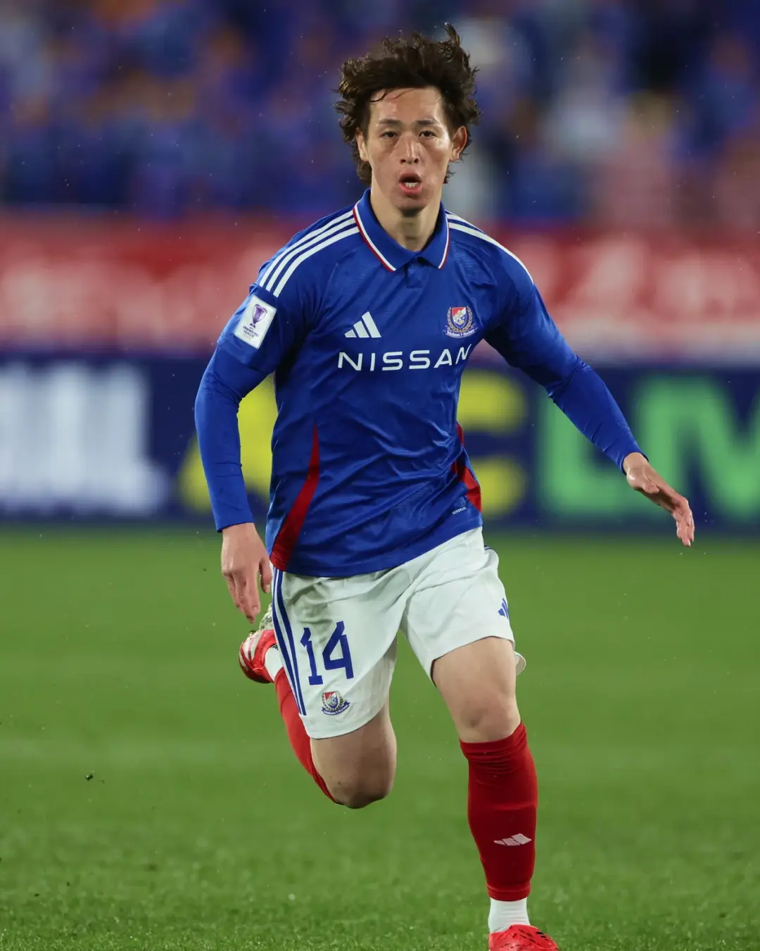  亚冠清晨再迎强敌；曼联战术微调；主帅态度——球迷炸锅；高层口径保持一致