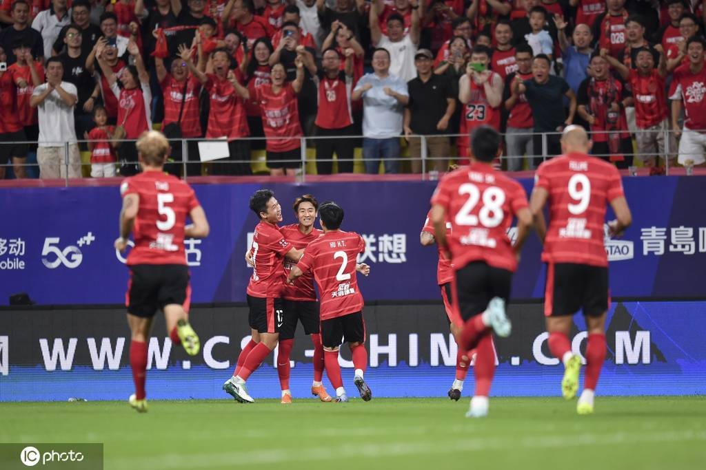 乐动登录入口 -包含毕尔巴鄂竞技训练开放日，今晨伤情更新引欢呼，亚冠在即，球队文化再被提及的词条