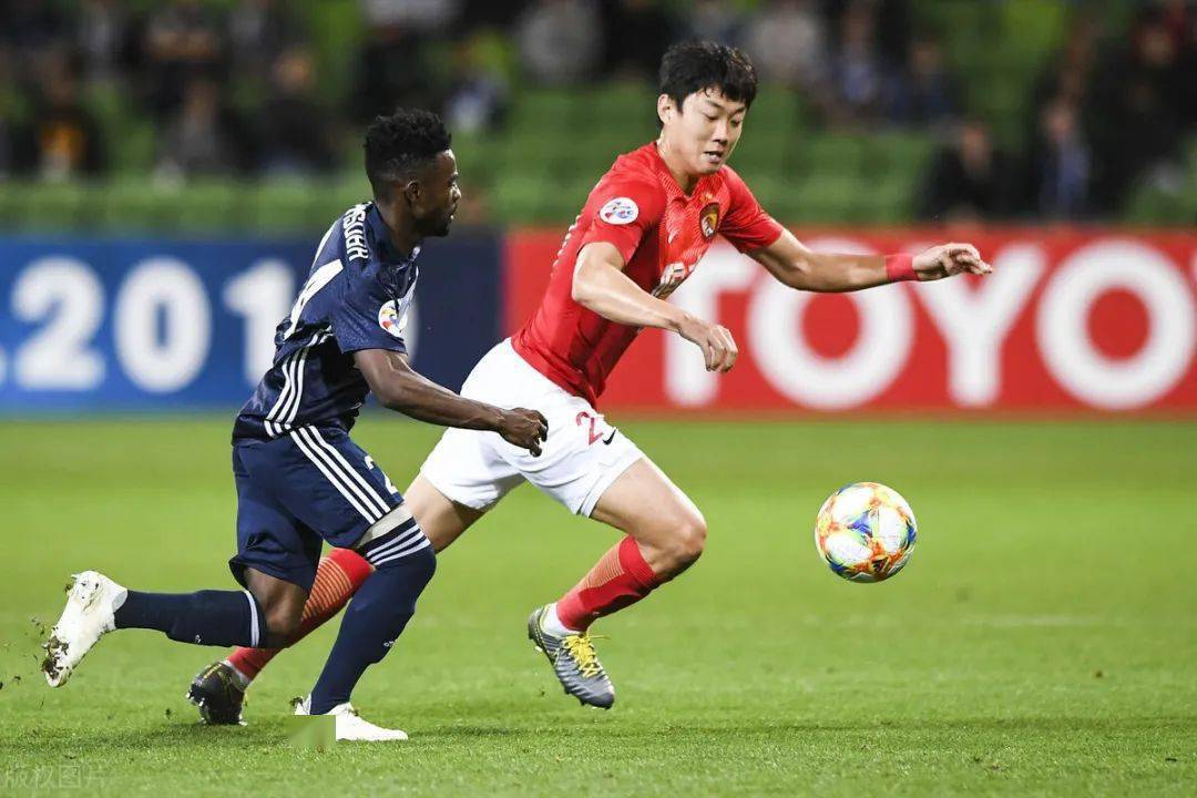 包含集结日密尔沃基雄鹿备战葡超；调整名单细节曝光；球迷炸锅；临场指挥获称赞的词条